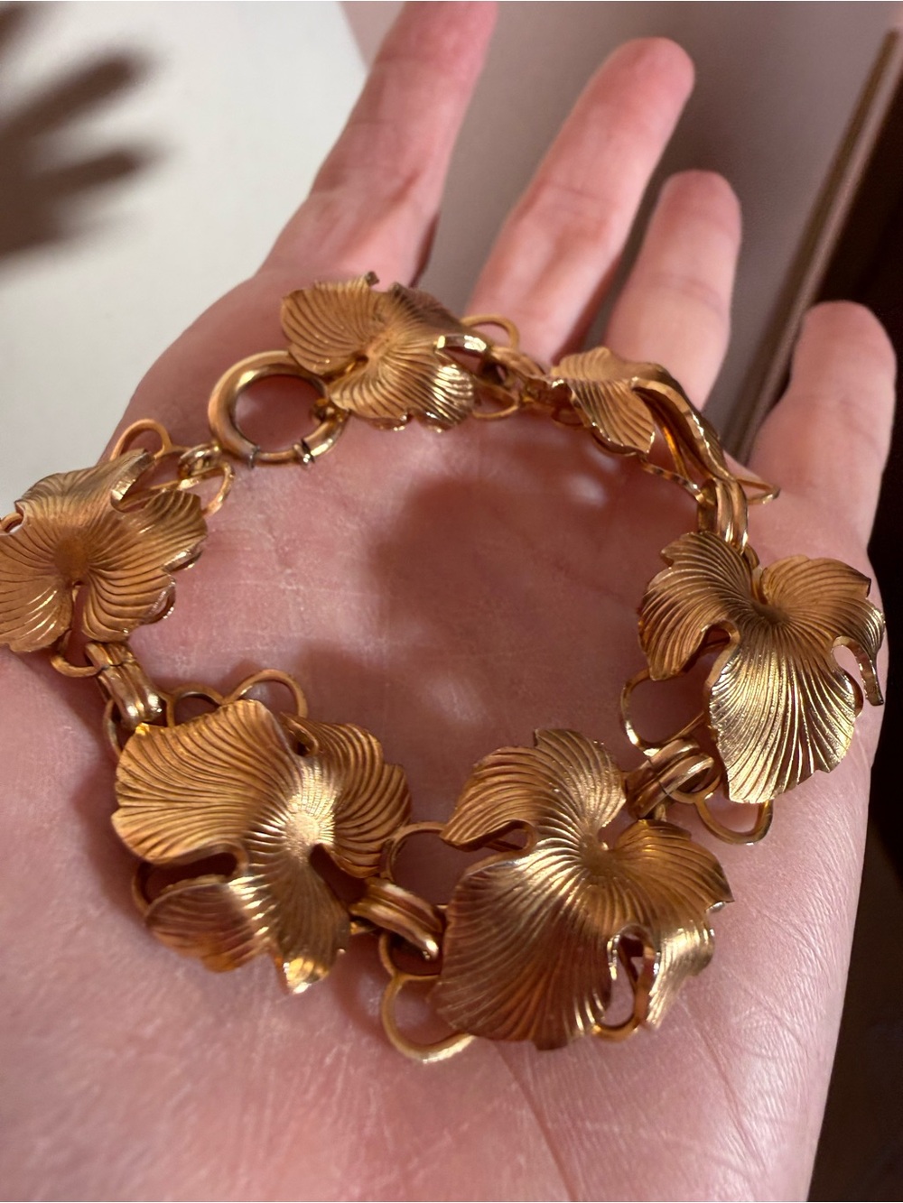 Antique art deco Rose gold tone casted leaves bracelet 6 inches small